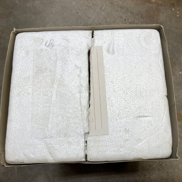 Department 56 Original Snow Village Fisherman's Nook Resort - Picture 12 of 14